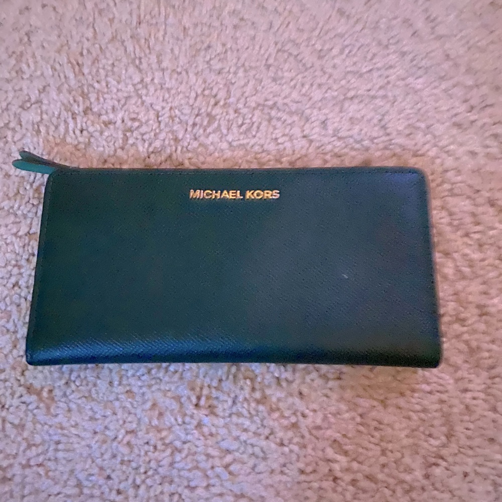 Michael Kors Thin Wallet